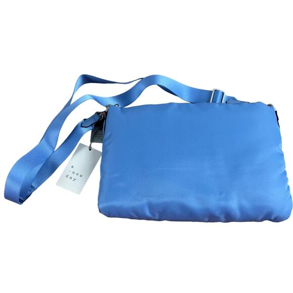 A New Day Periwinkle Blue Small Messenger Crossbody Detachable Strap Bag - NWT - Picture 1 of 7